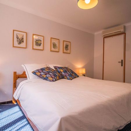Camping Hotel Les Rives Du Loup Tourrettes-sur-Loup Exterior photo
