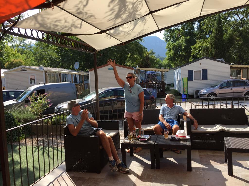 Camping Hotel Les Rives Du Loup Tourrettes-sur-Loup Exterior photo